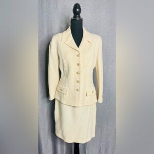 VINTAGE ST. JOHN KNIT SUIT